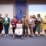 Президент України закликав усіх подякувати нашим медсестрам та медбратам Президент України закликав усіх подякувати нашим медсестрам та медбратам