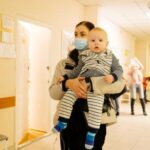 Захистіть дитину від невиліковного паралічу, спричиненого поліомієлітом! Буклет для батьків Захистіть дитину від невиліковного паралічу, спричиненого поліомієлітом! Буклет для батьків